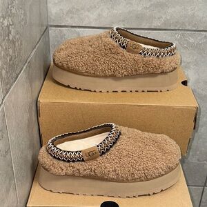 UGG MAXI CURLY